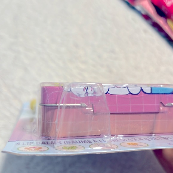 Hello Kitty Bundle - Picture 11 of 14